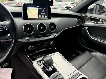 KIA Stinger - 12