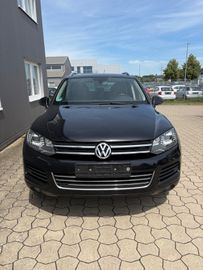 Volkswagen Touareg - 2