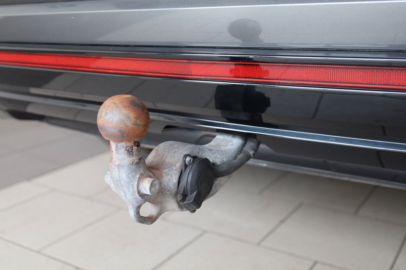 Fahrzeugabbildung Volkswagen Touareg Elegance 4M,R-Line,Keyless,AHK el,SR+WR