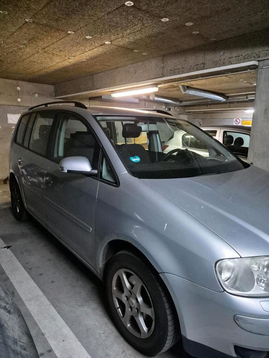 Volkswagen Touran 2006 — interior