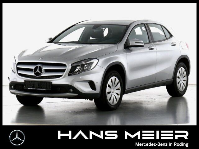 Mercedes-Benz GLA 220 d 4M 7G-DCT Tempomat Parktronic Sitzheiz