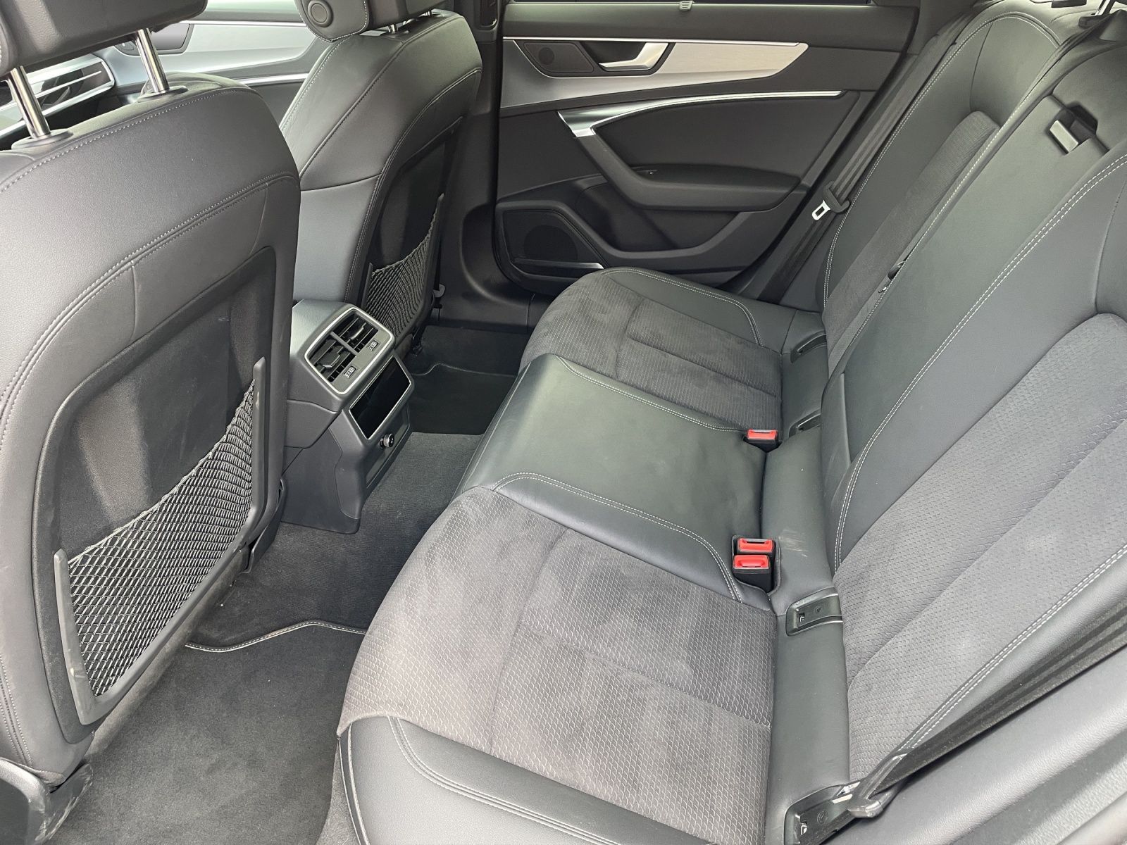 Fahrzeugabbildung Audi A6 Avant TFSI e quattro S line Matrix Navi SHZ