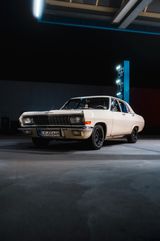 Opel Diplomat - Opel Diplomat mit Benzin-Antrieb