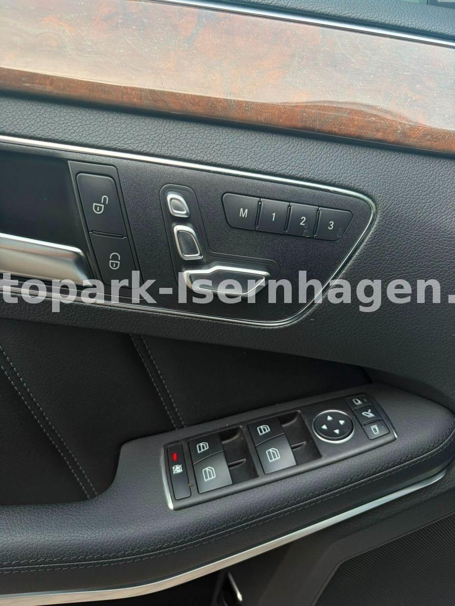 Mercedes-Benz E 300 Elegance*FL*Pano*Leder*4xSZH*Keyless*Xenon