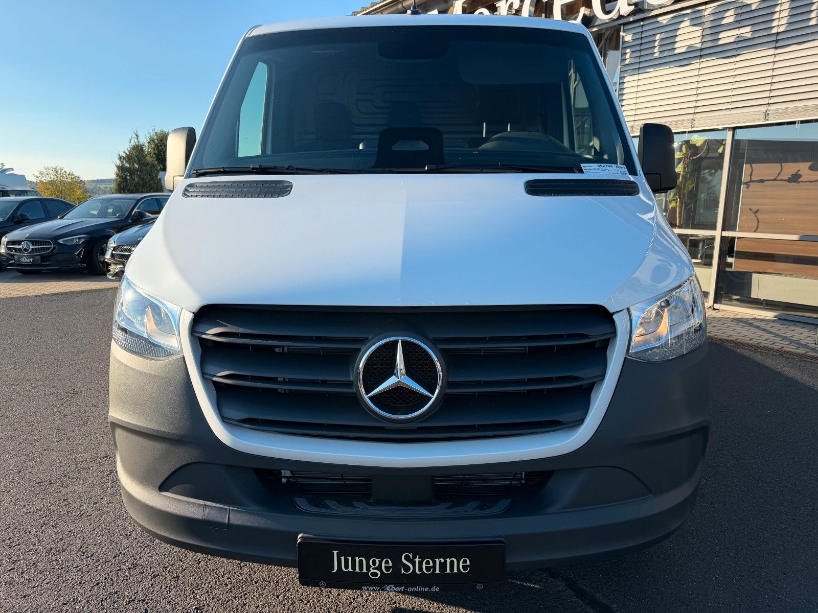 Fahrzeugabbildung Mercedes-Benz Sprinter 317 CDI 3665 9G Flach AHK3,5t DISTRONIC