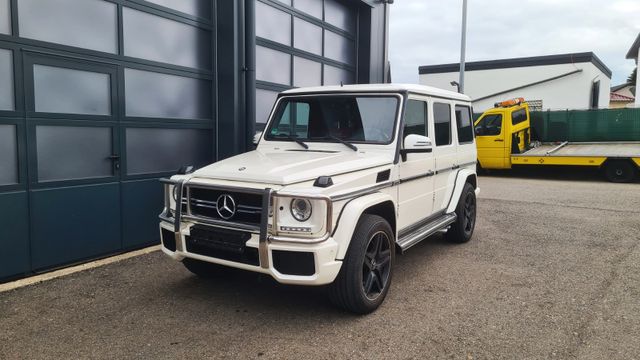 Mercedes-Benz G 63 AMG Designo TV im Fond