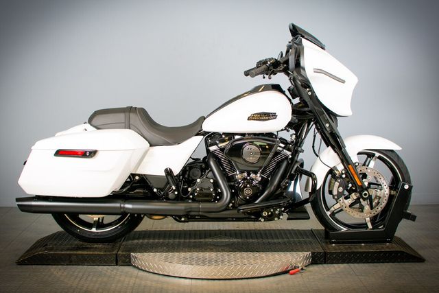 Harley-Davidson Street Glide Special White Onyx Pearl