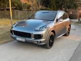 Porsche Cayenne e- Hybrid platinum - Porsche Cayenne in Augsburg