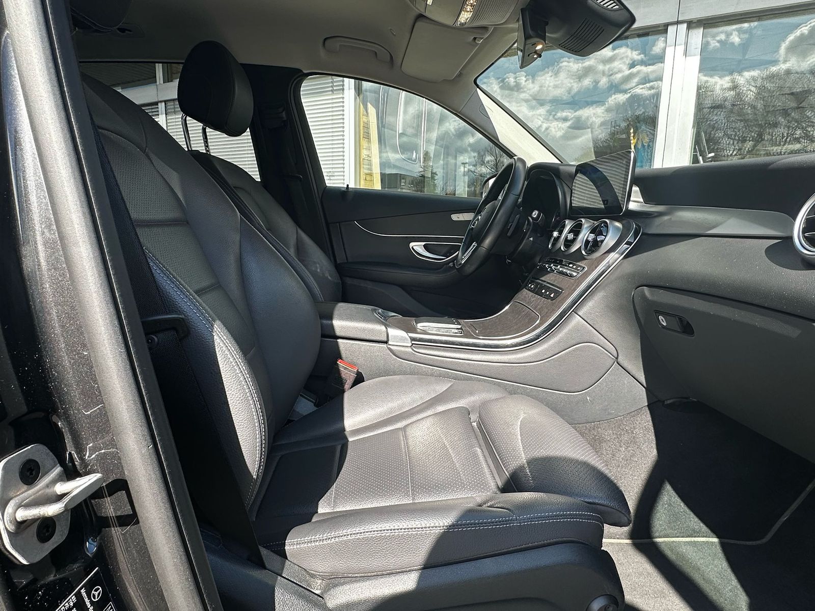 Fahrzeugabbildung Mercedes-Benz GLC 220d 4M Exclus NIGHT+NAVI+LED+KAM+BURMES+AHK