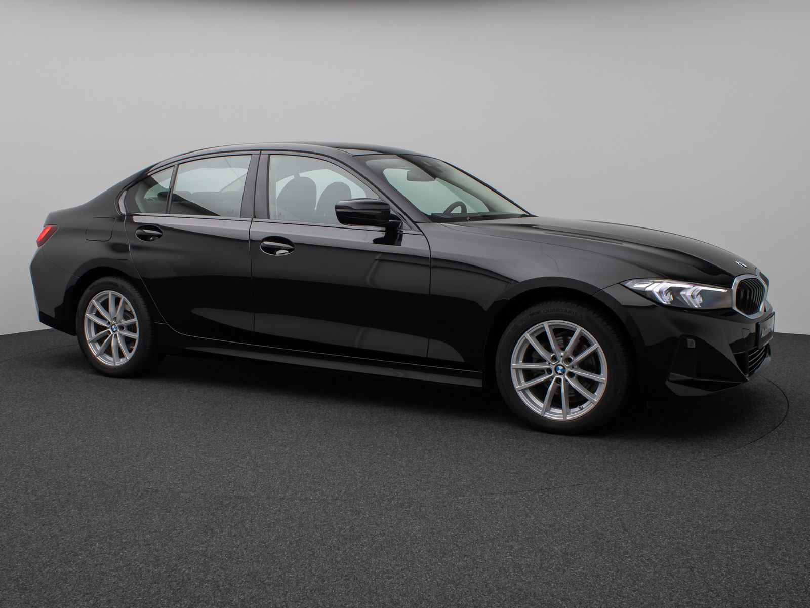 Fahrzeugabbildung BMW 318i DAB PDC Widscreen Geschwindigkeitsreg LED