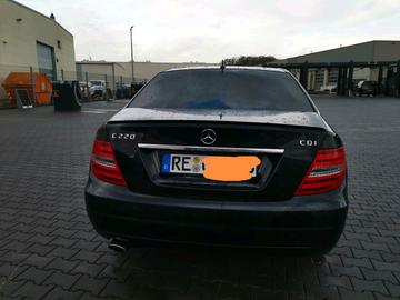 صورة 6 لـ 2014 Mercedes-BENZ C 220