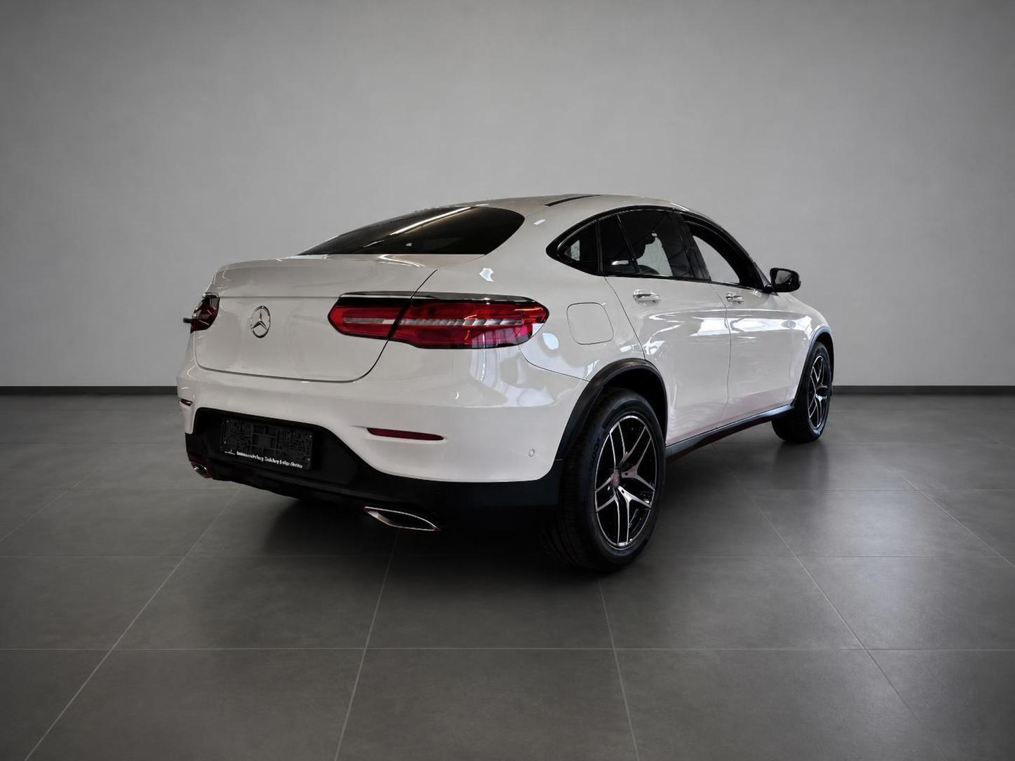 Mercedes-Benz GLC 300 Coupe  4Matic AMG Line  *1.Hd +TMP + LED