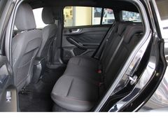 Fahrzeugabbildung Ford Focus ST-Line,Top-Ausstattung,Top-Zustand