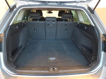 Volkswagen Passat Variant - 8