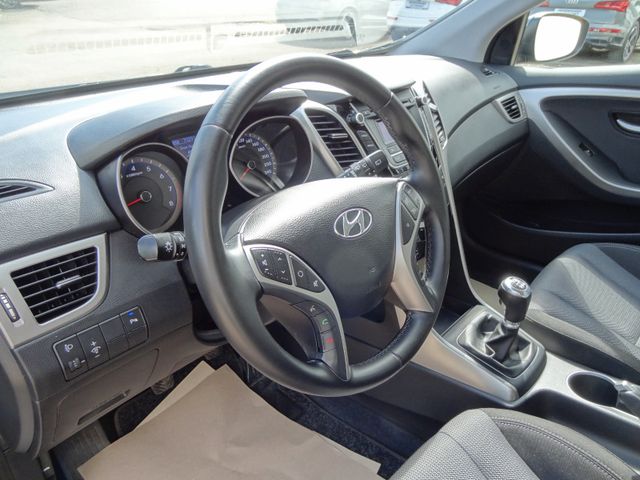 Fahrzeugabbildung Hyundai i30 Trend/2.Hd/Klima/PDC/70TKM/