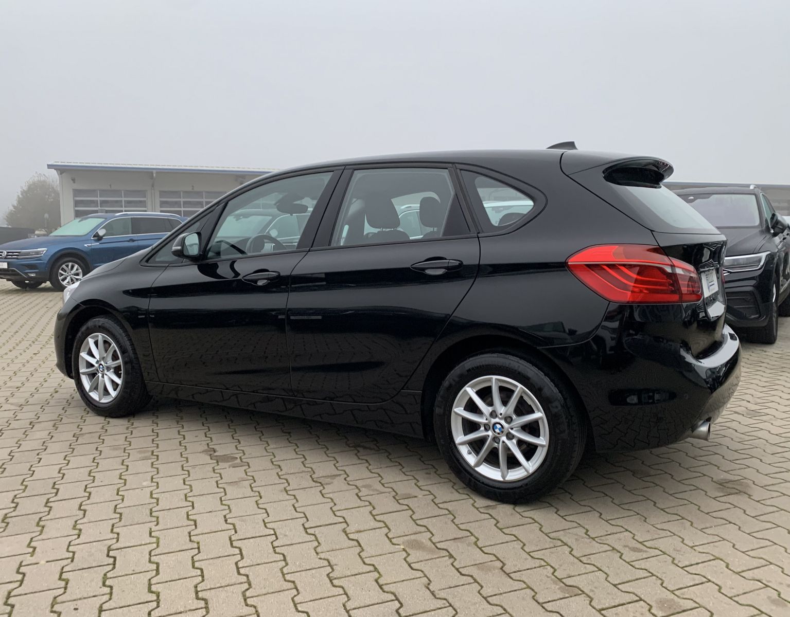 Fahrzeugabbildung BMW 220 Active Tourer Advantage*Navi*LED*AHK*Temp.*