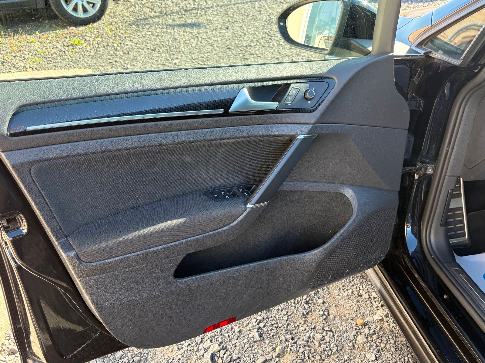 Fahrzeugabbildung Volkswagen Golf VII DSG GTD SPORT Navi Xenon 1.HAND AHK PDC