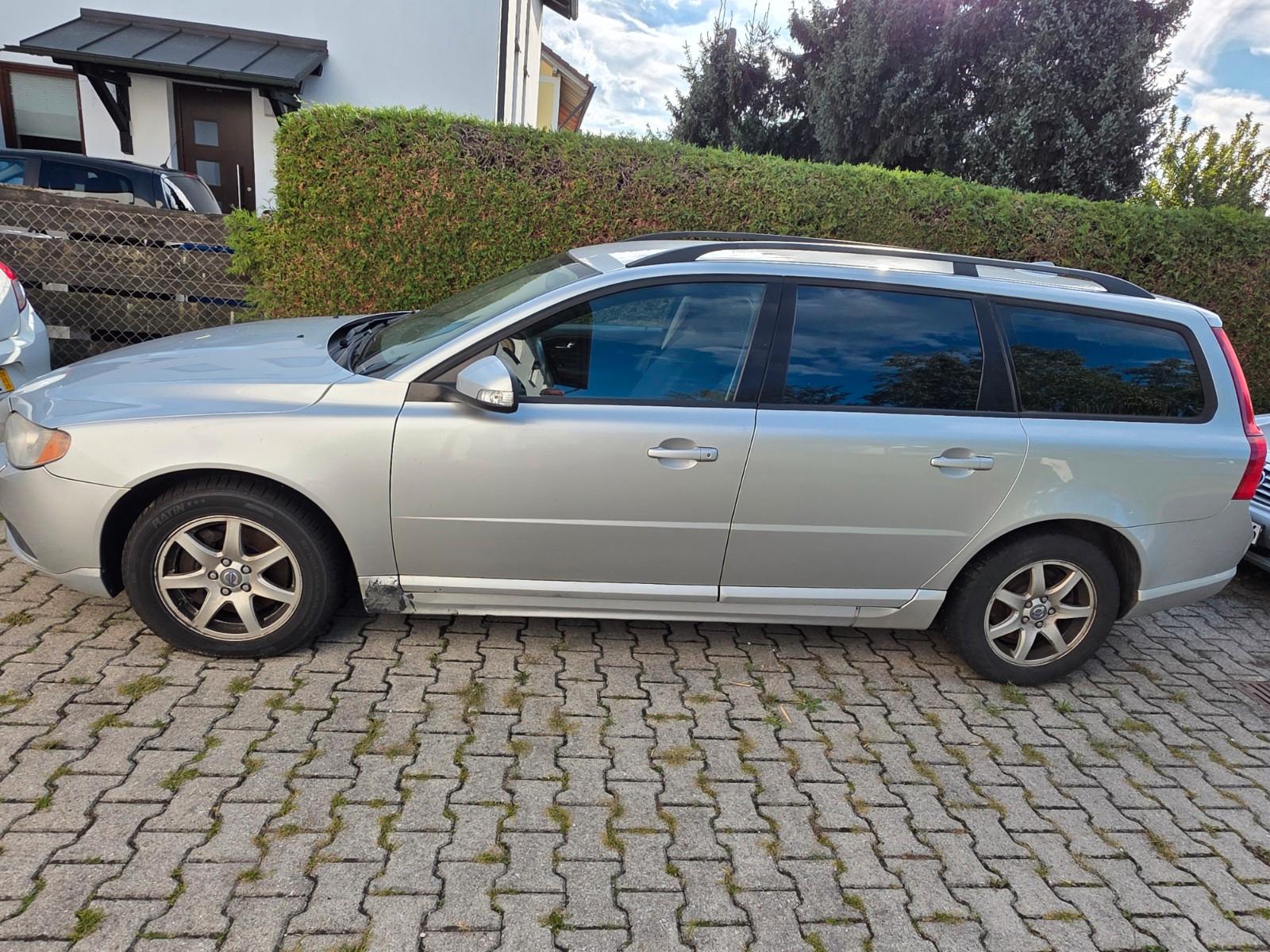 Volvo V70 2008 — interior
