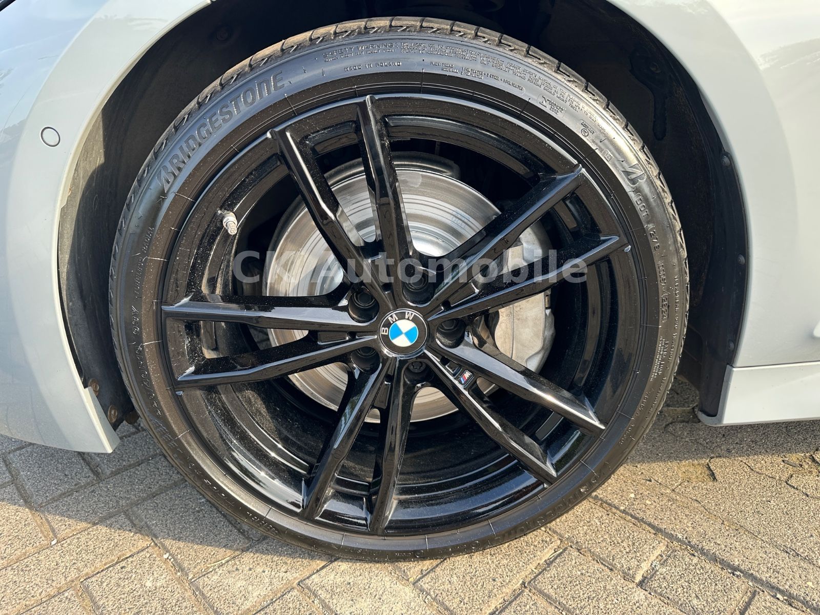 Fahrzeugabbildung BMW 330d xDrive Touring M-Sport/Navi/Head-Up/LED/Kam