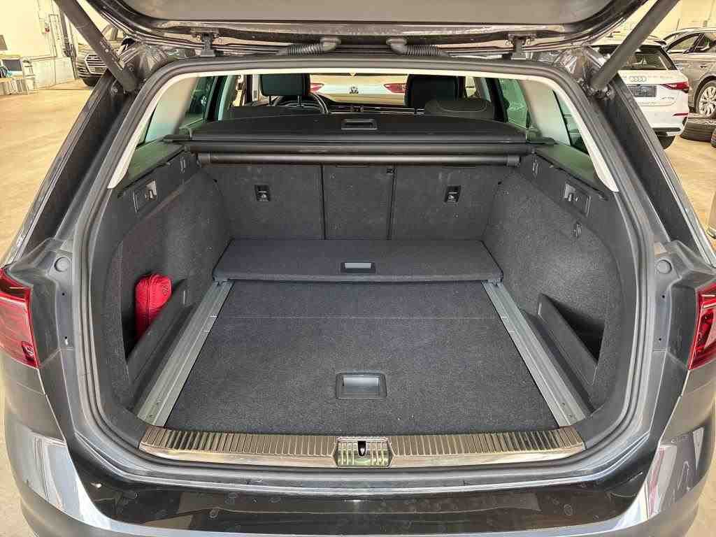 Volkswagen Passat Variant - Bild 11