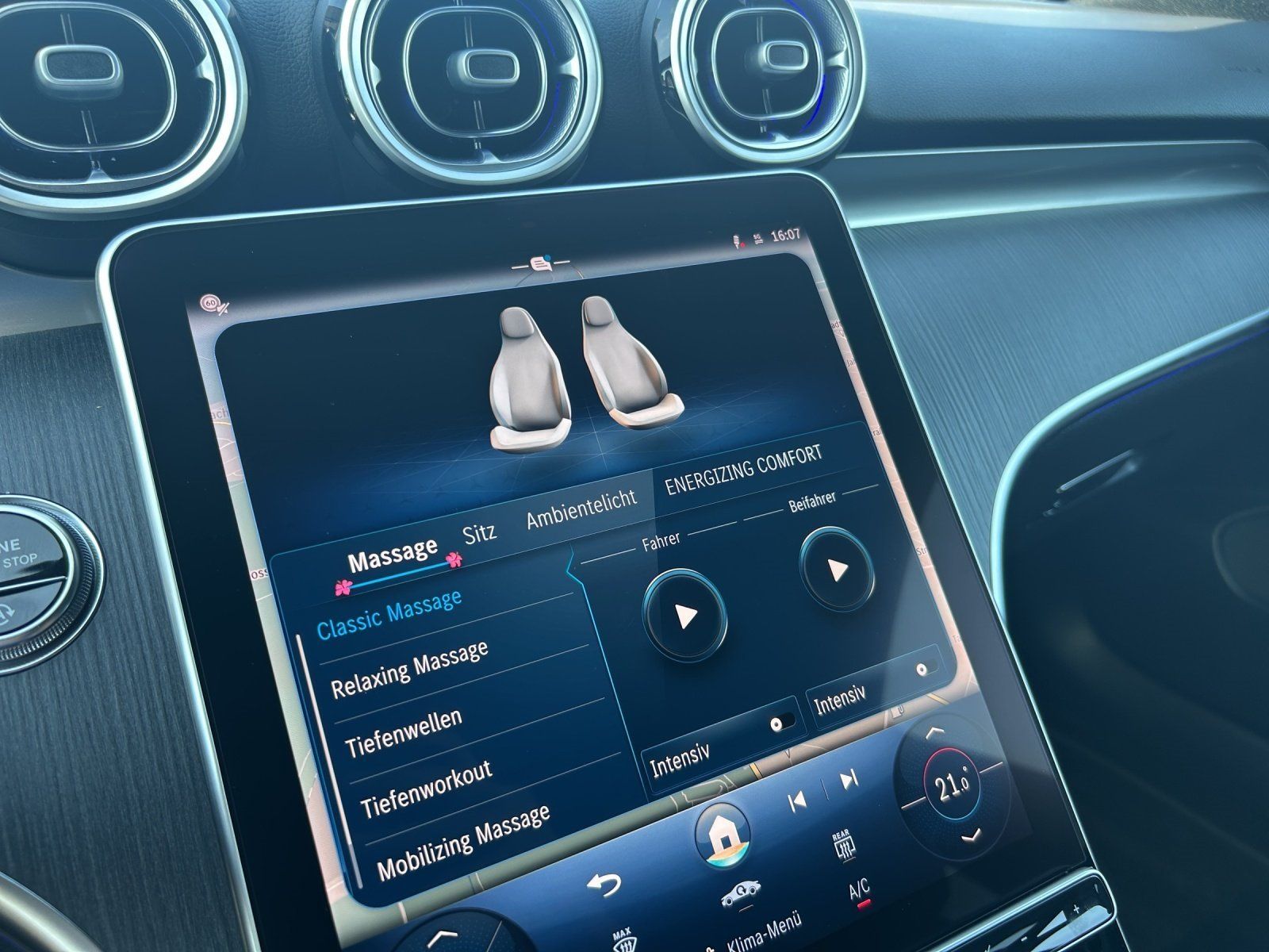 Fahrzeugabbildung Mercedes-Benz CLE 200 ENERGIZING+ Pano HAL Standhzg Memo KeyGo