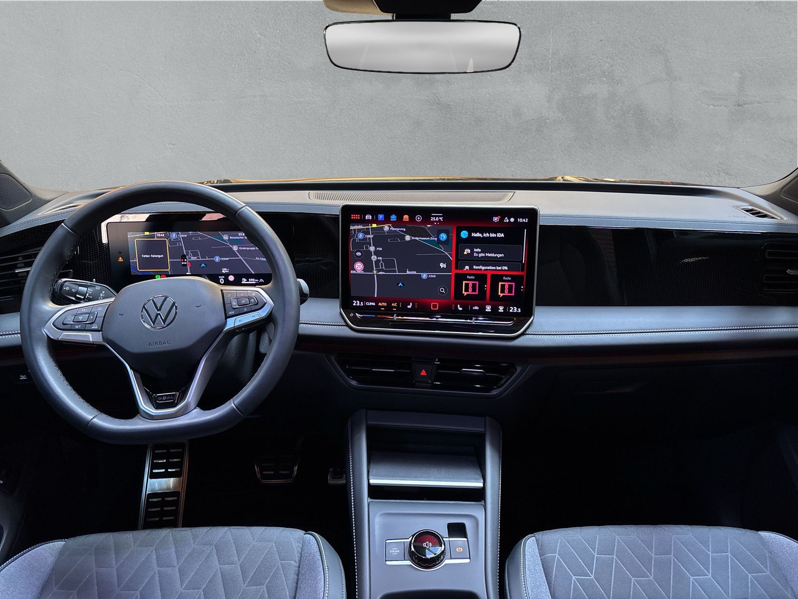 Fahrzeugabbildung Volkswagen Tiguan 1.5 eTSI Goal AHK Keyless IQ-Light Kamera