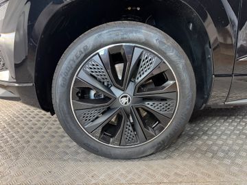 Skoda Karoq Sportline 1.5 Matrix+AHK+Panodach+Kamera