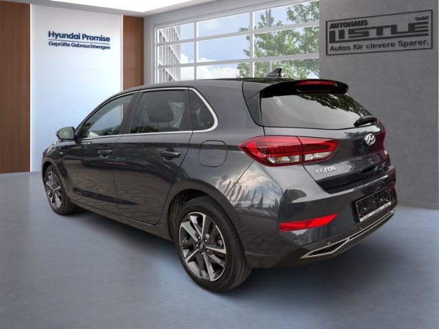 Fahrzeugabbildung Hyundai i30 1.5 Trend +LEDER+LED+KLIMA+PDC+RFK+ACC+UVM+