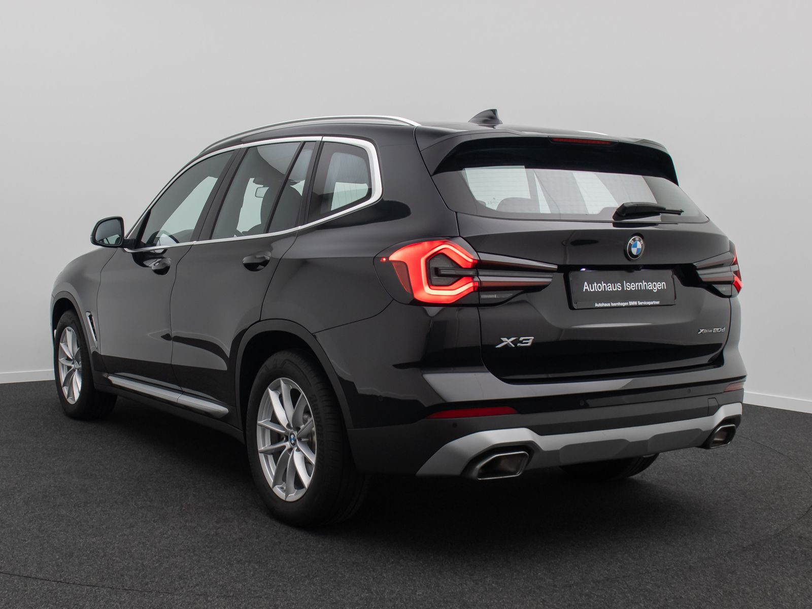 Fahrzeugabbildung BMW X3 xD20d Kamera DAB HiFi AHK Sportsitz Leder 18"