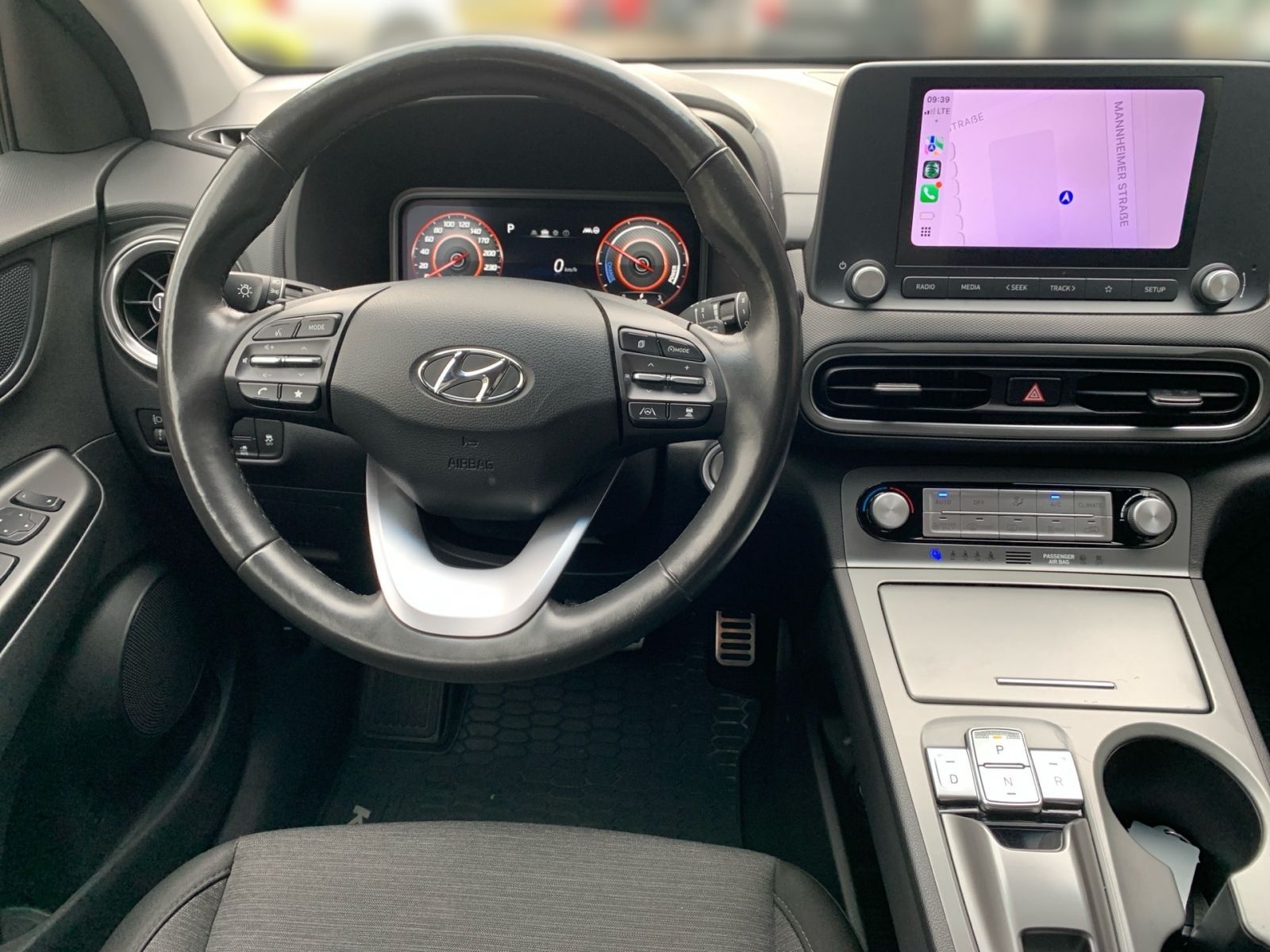 Fahrzeugabbildung Hyundai Kona Select Elektro 11 kW OBC Sitzheizung