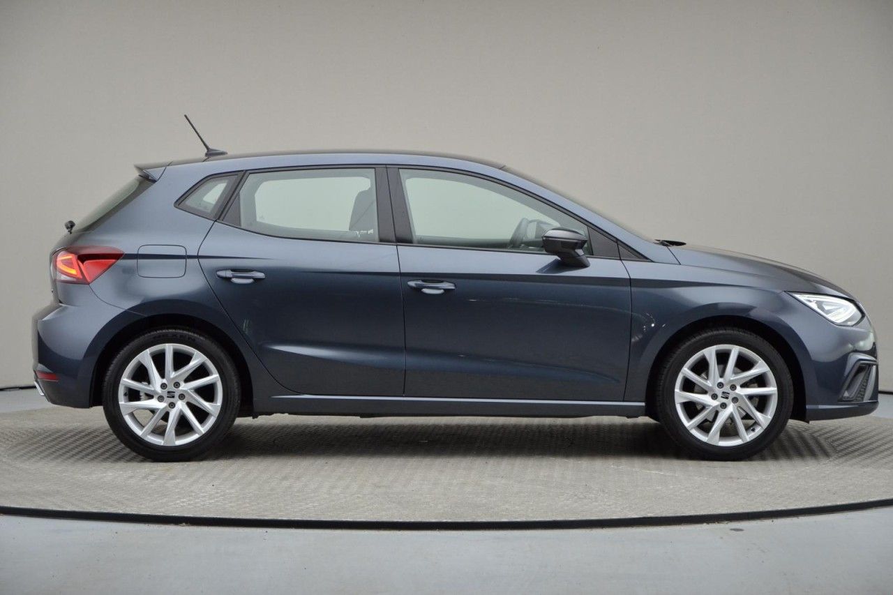 Fahrzeugabbildung SEAT Ibiza FR 1.0l TSI 81kW 6-Gang LED Navi SHZ
