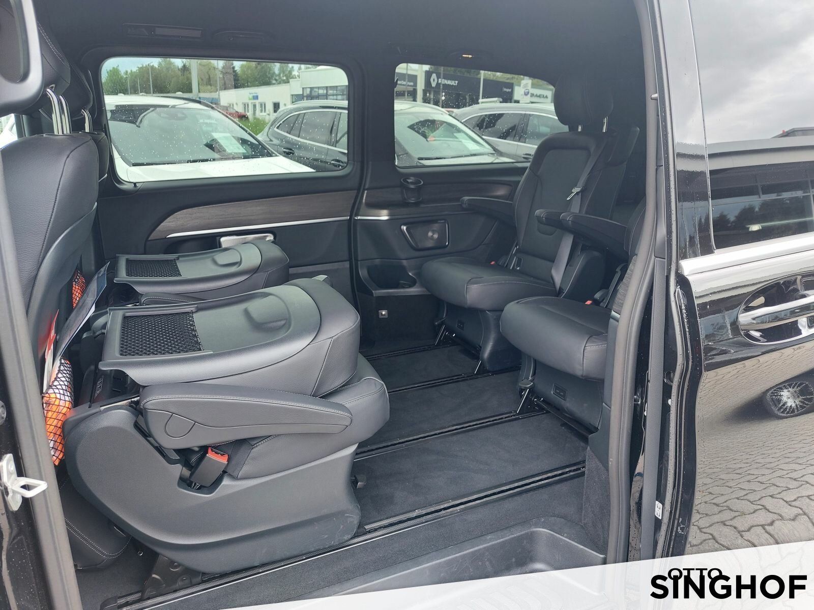 Fahrzeugabbildung Mercedes-Benz V 300 d AVANTGARDE Lang +AHK+360°+Distr+dyn.LED+