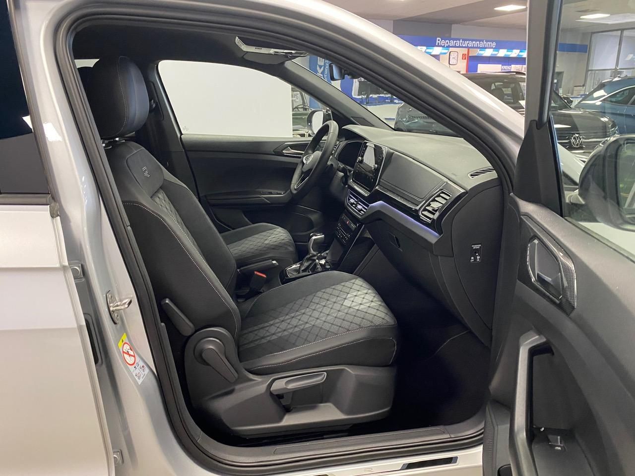 Fahrzeugabbildung Volkswagen T-Cross 1.5 TSI DSG BLACK STYLE R-Line+AHK+ACC++