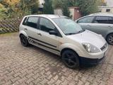 Ford Fiesta 1.6 Turbo Diesel, NEU TÜV - Ford Fiesta aus 2006: 1.6