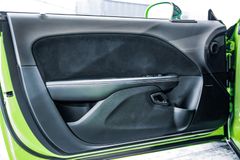 DODGE Challenger SRT 6.4l V8 - Unfallfrei - DE Modell
