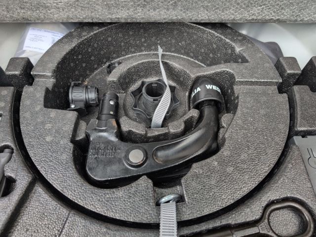 T-Roc R-LINE 1.5 TSI DSG AHK+LED+NAVI+KAMERA+ACC