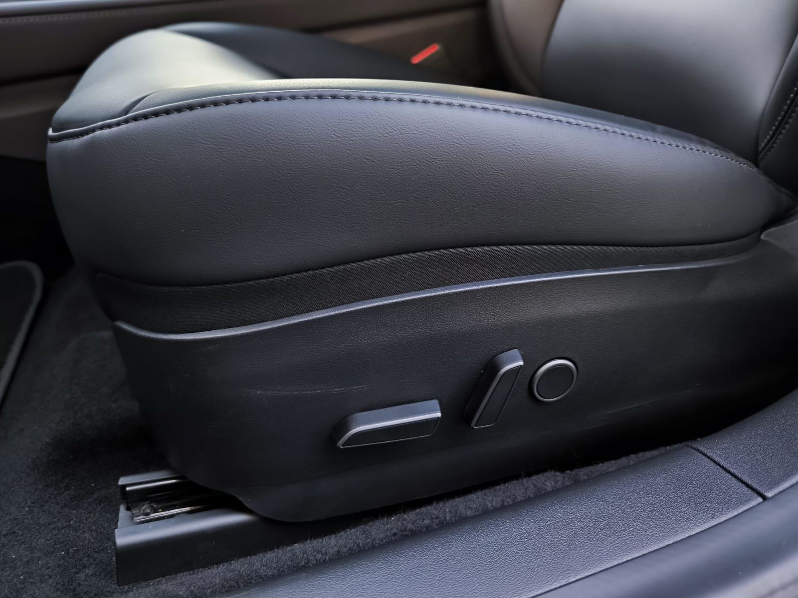 Fahrzeugabbildung Tesla Model 3 Long Range Dual AWD PANO+STDHZ+LED+ACC+