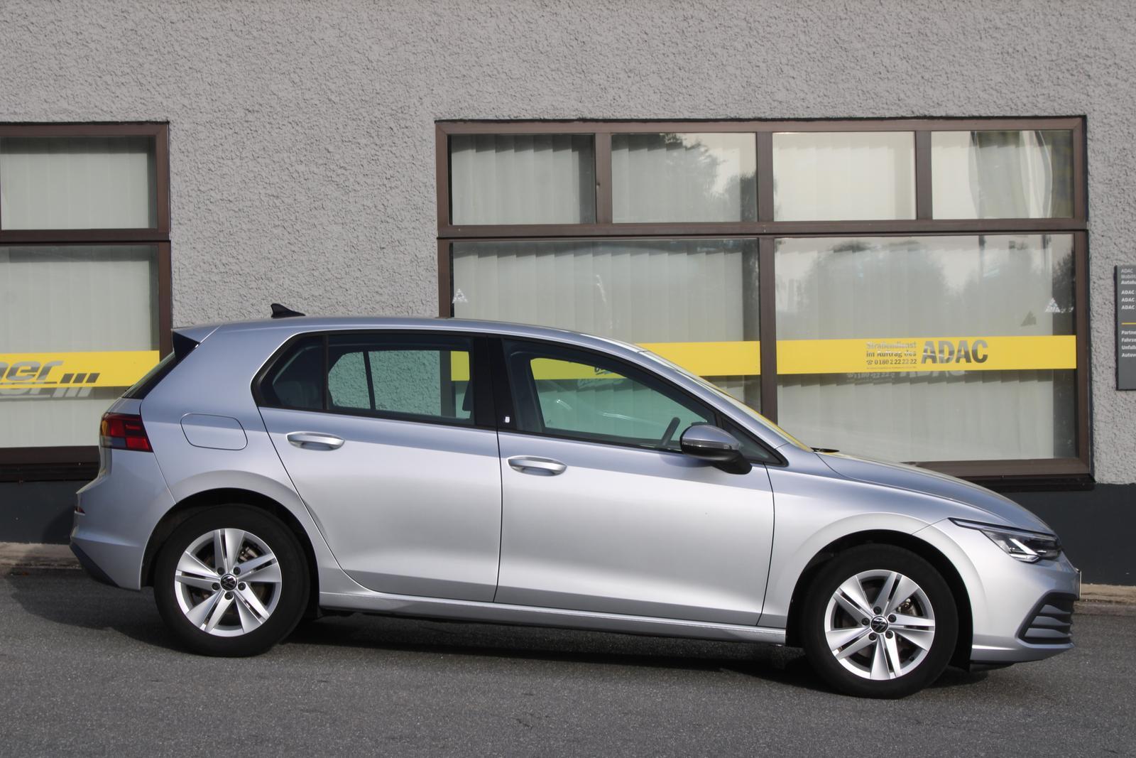Volkswagen Golf Life 2.0 TDI *Navigation Discover*1.Hand*