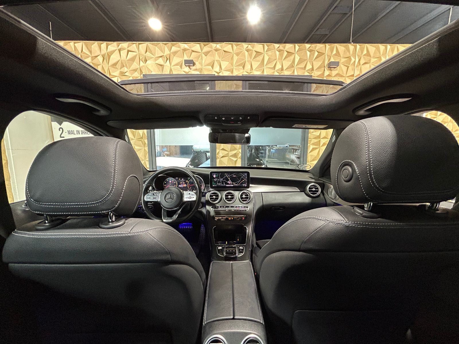 Fahrzeugabbildung Mercedes-Benz C 220 d/AMG-PAKET/PANO/ACC/360°/APPLE