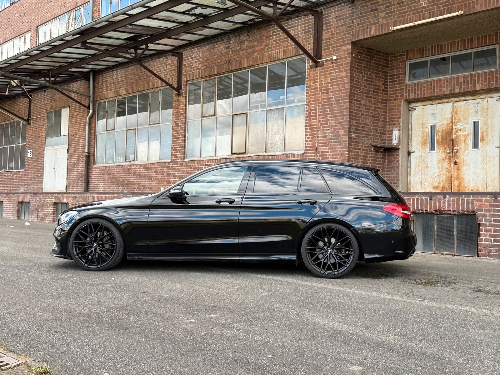 MERCEDES-BENZ Mercedes C 220d AMG line