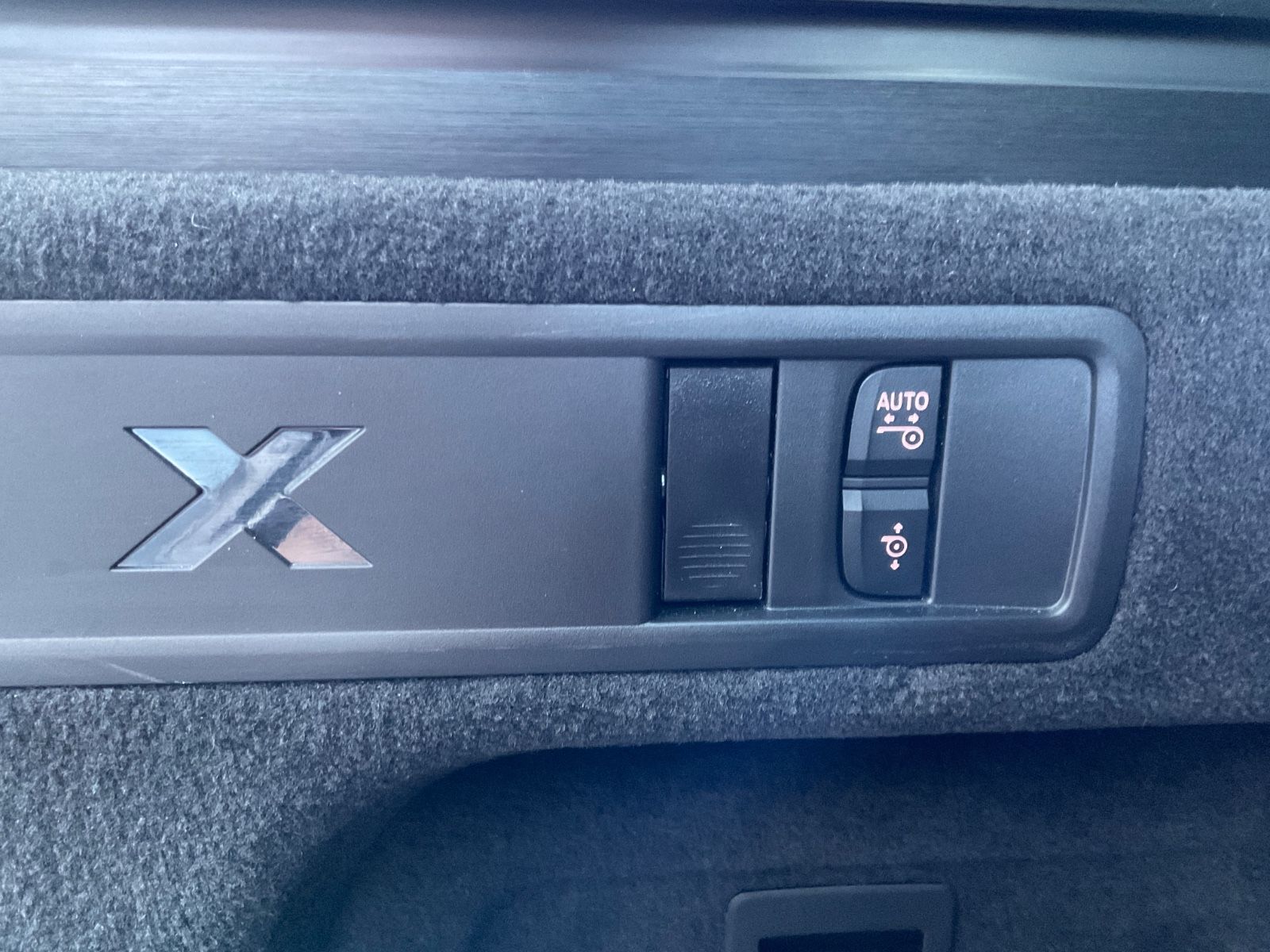 Fahrzeugabbildung BMW X5 xDrive40d,MPaket,AHK,Sitzlüftung,Panorama,Car