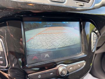 Fotografie des Opel Corsa E Kamera Parkpilot Sitz-/Lenkradheizung