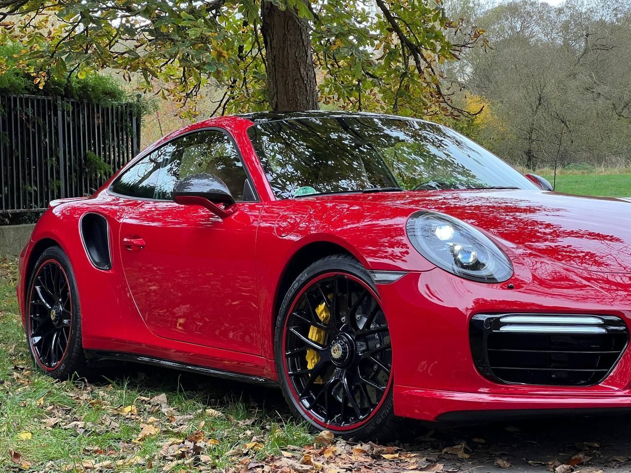 Porsche 991 TURBO S/ LIFT/ ACC/ CFK/ BURMESTER/ EZ 22 foto 3