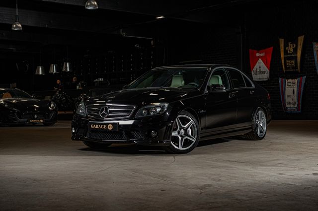 Mercedes-Benz C 63 AMG / ERSTE HAND / 57570 km