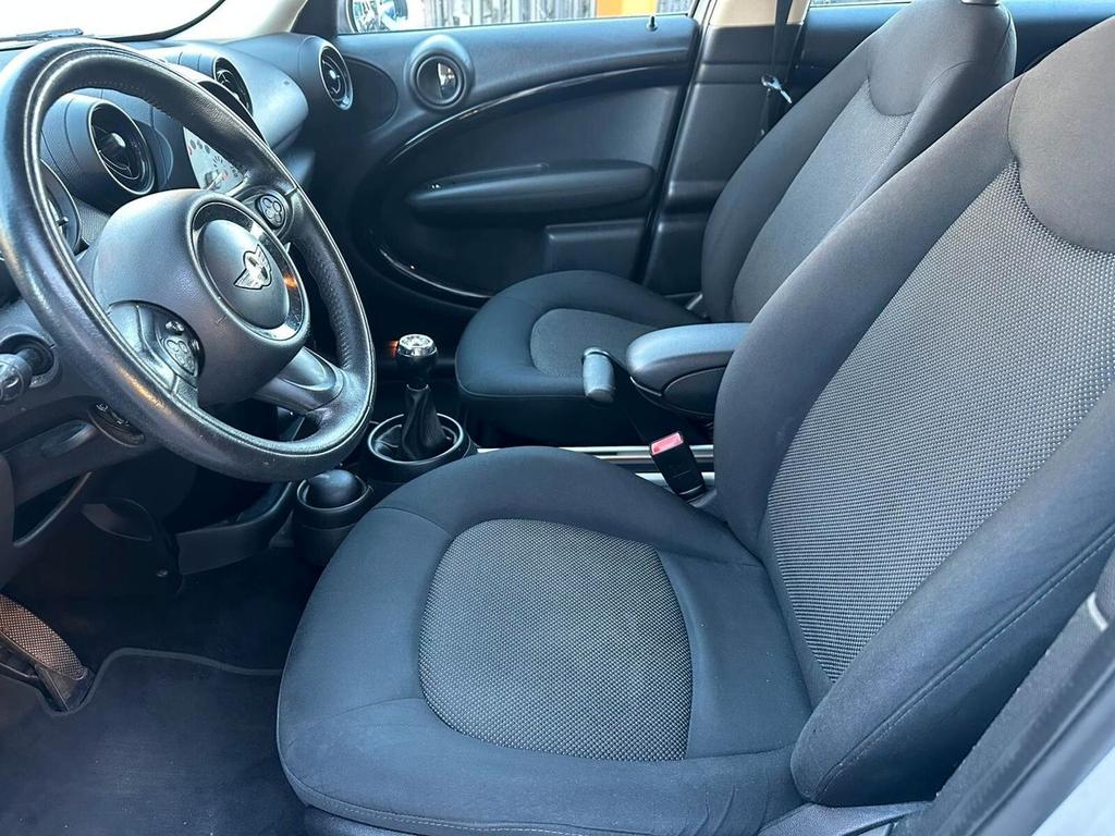 MINI One D Countryman