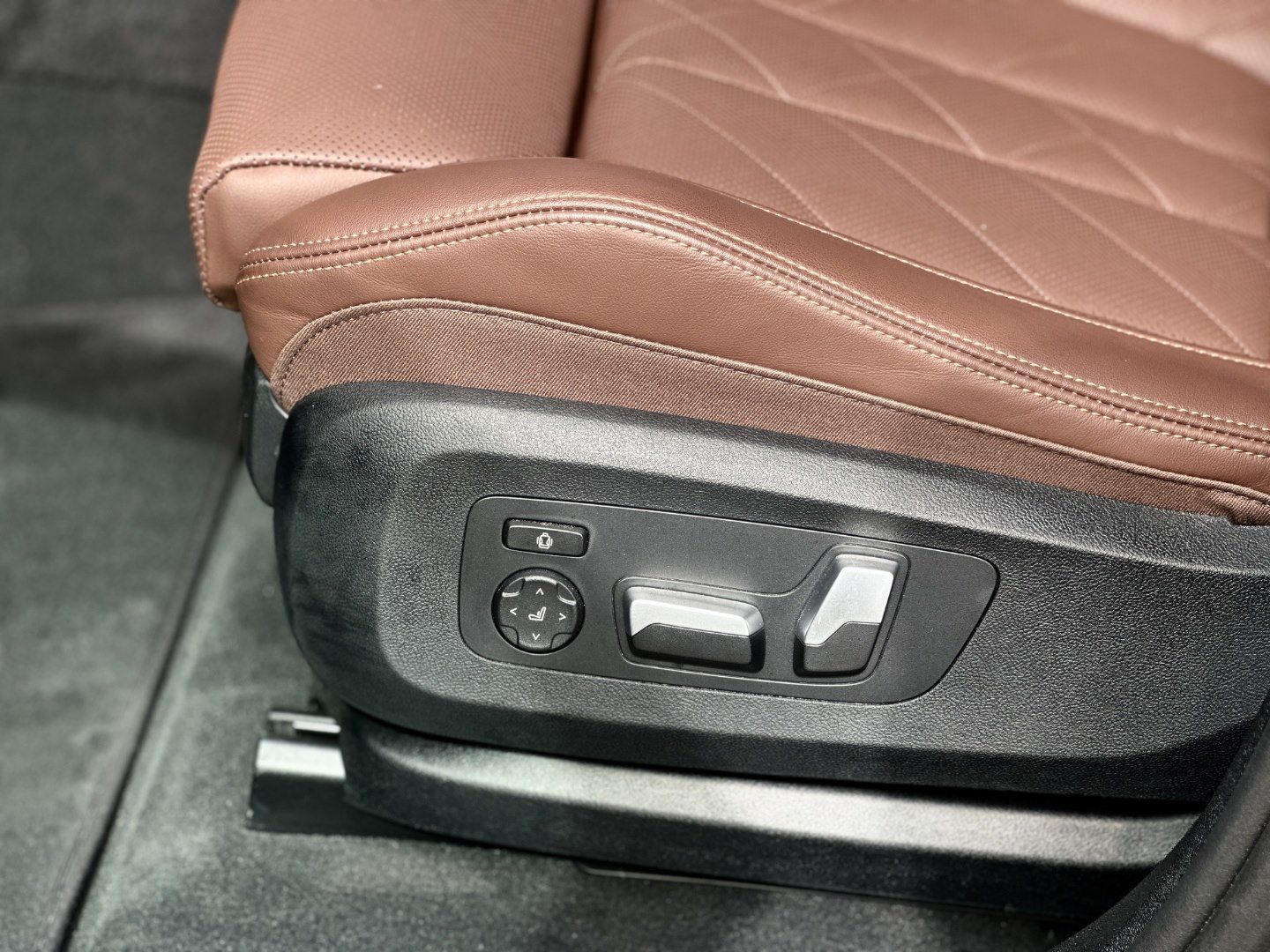 BMW X6 - Bild 12
