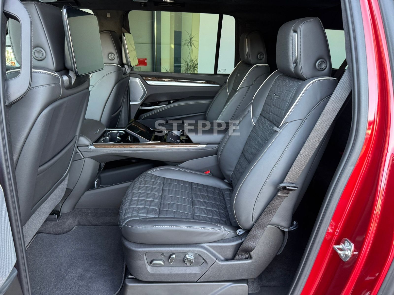 Cadillac Escalade FACELIFT MY26 6.2 V8 ESV Sport Platinum