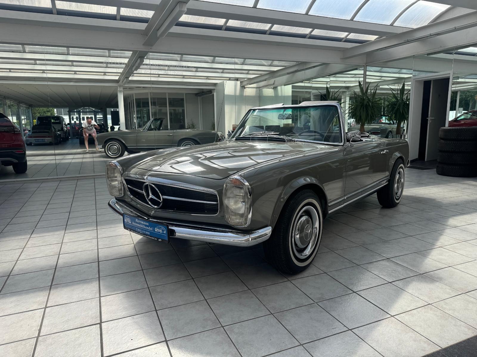 Mercedes-Benz 230SL Vollrestauration in Arabergrau