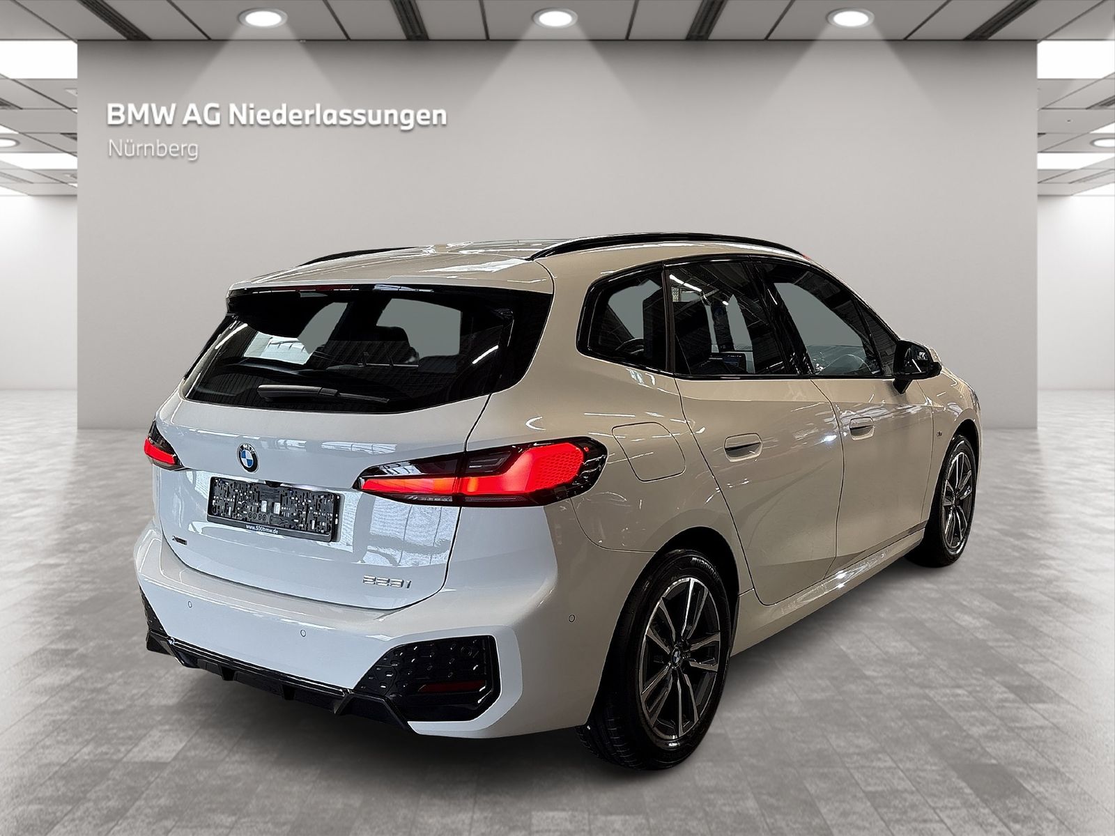 BMW 223 Active Tourer - Bild 4