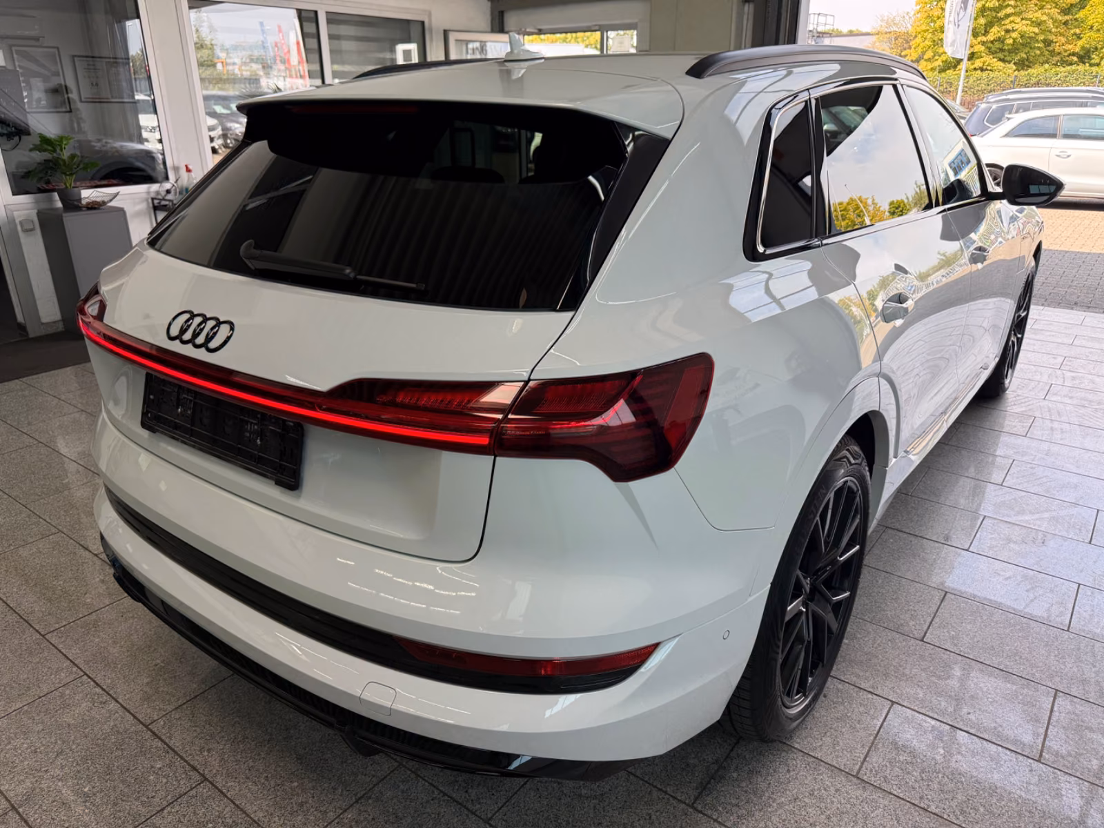 Audi e-tron 50*QUATT*S LIN*VIRT*ACC*MATR*CAM*KEYL*MMR, миниатюра 5
